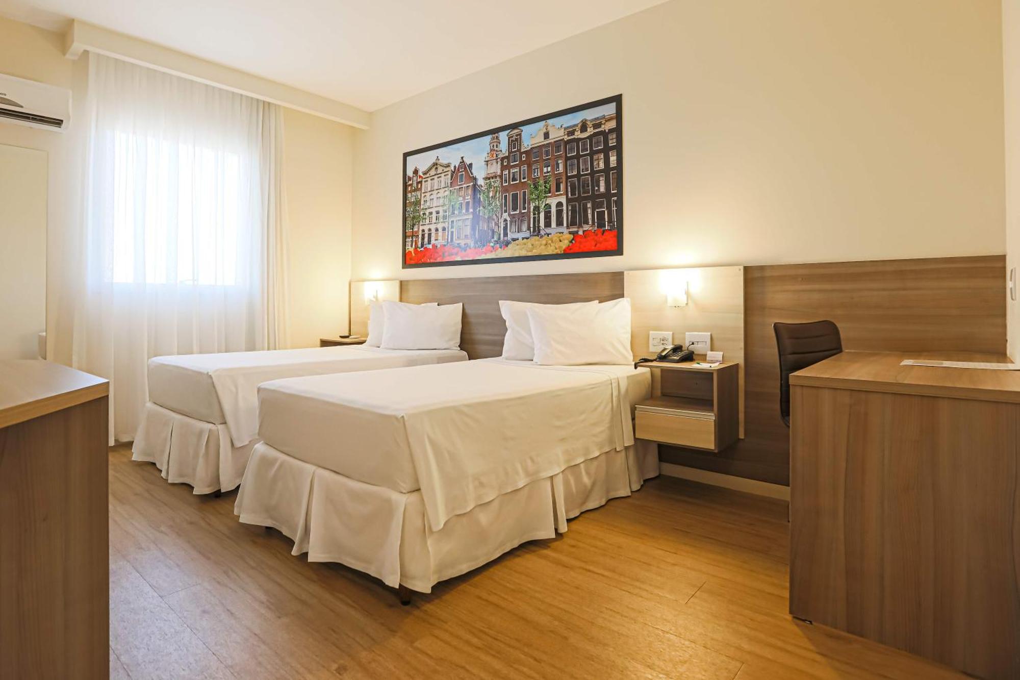 Hotel Amsterdam Montes Claros Exterior foto