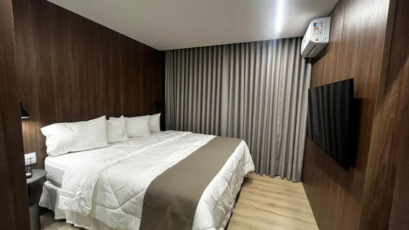 Hotel Amsterdam Montes Claros Exterior foto